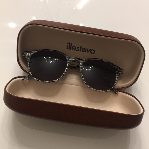 Illesteva “Whitman” White Tortoise Sunglasses